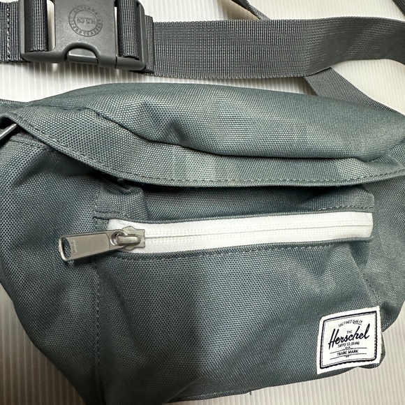 Herschel - Picture 2 of 5